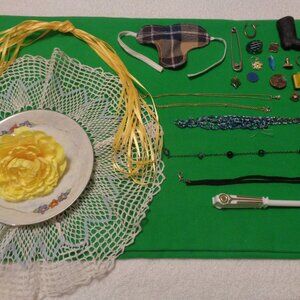 VINTAGE RETRO PLATE DOILY RIBBON DOLL ITEMS BUTTONS JEWELRY PARTS ETC. LOT